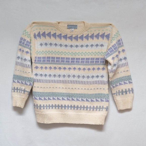 Nomadic Traders  long sleeve women's sweater size M - Like new - Picture 1 of 3